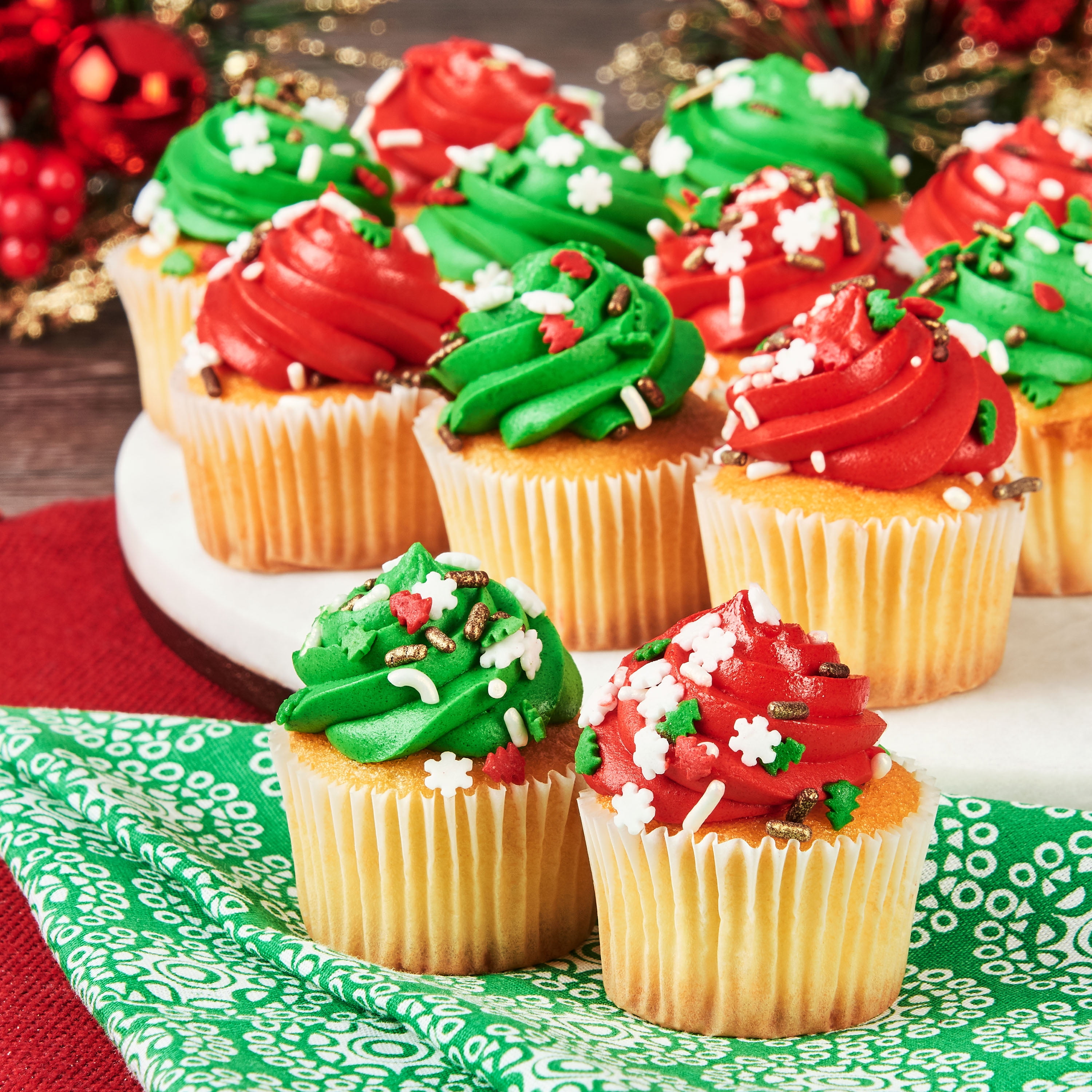 Freshness Guaranteed Mini Vanilla Cupcakes, Red & Green Icing, 12 Count