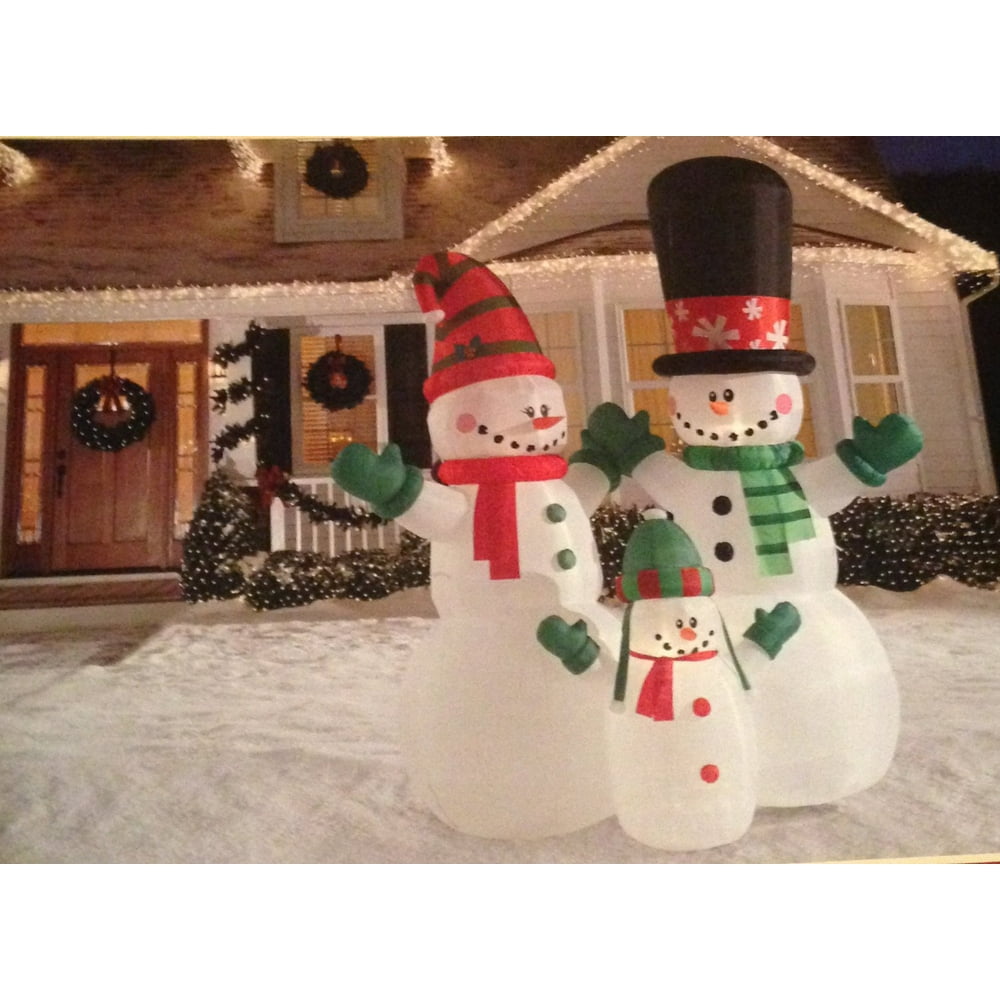 Holiday Living 12 Ft Snowman Family Internal Light Christmas Inflatable