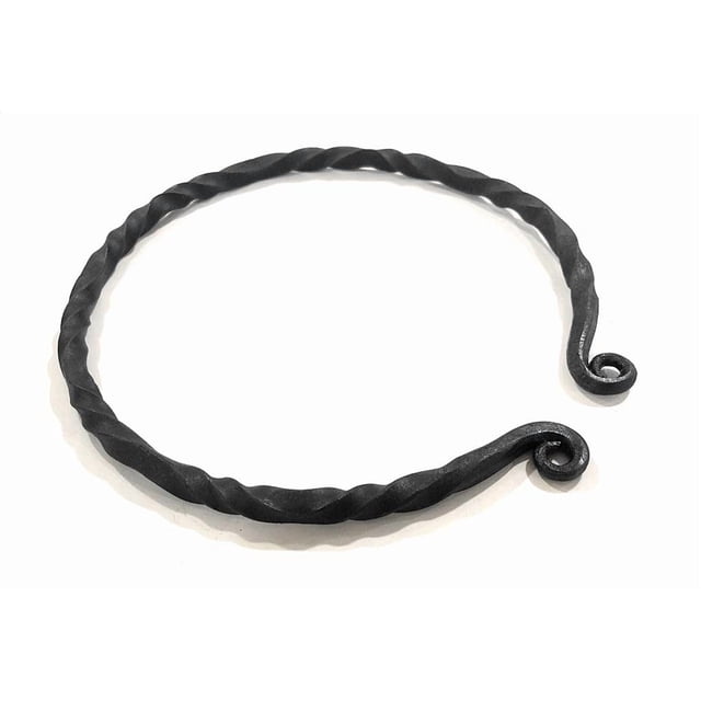 Collar NauticalMart Viking Warrior Torc de hierro hecho a mano