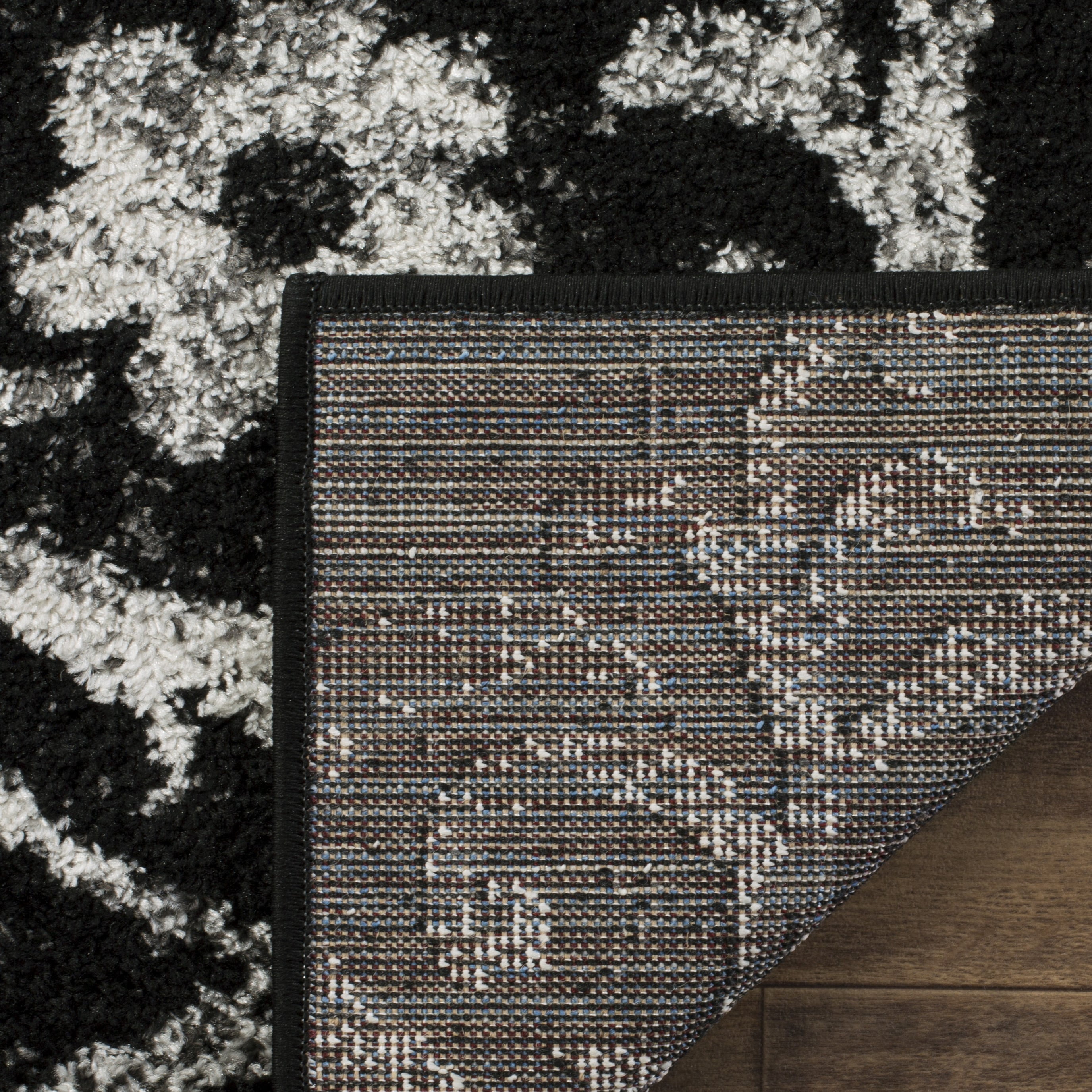 SAFAVIEH Adirondack Hortense Floral Runner Rug, Black/Silver, 2'6" x 20'