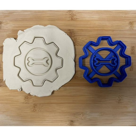Gear Shaped Cookie Cutter with Wrench Design for Mechanics and Engineers 4x4