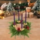 thumbnail image 5 of Corona navideña con velas y portavelas | Decoración navideña de PVC para mesa, repisa y ventana | Centro de mesa festivo verde y dorado con cascabeles y lazos, 5 of 6