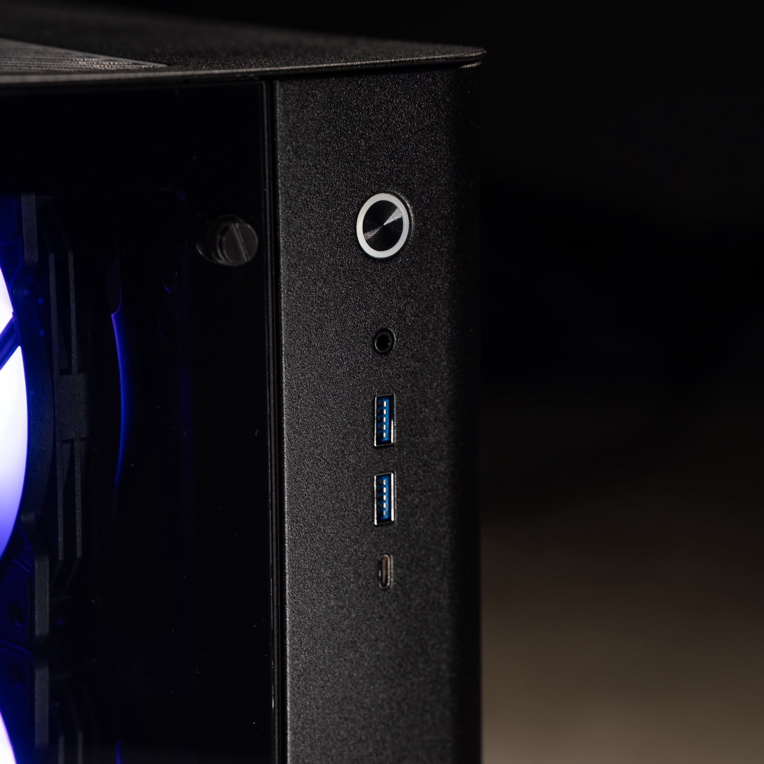 Xidax X-6 RTX 5090, i9 14900KF, 64GB RAM, 2TB SSD, ONAMI Black Gaming Desktop