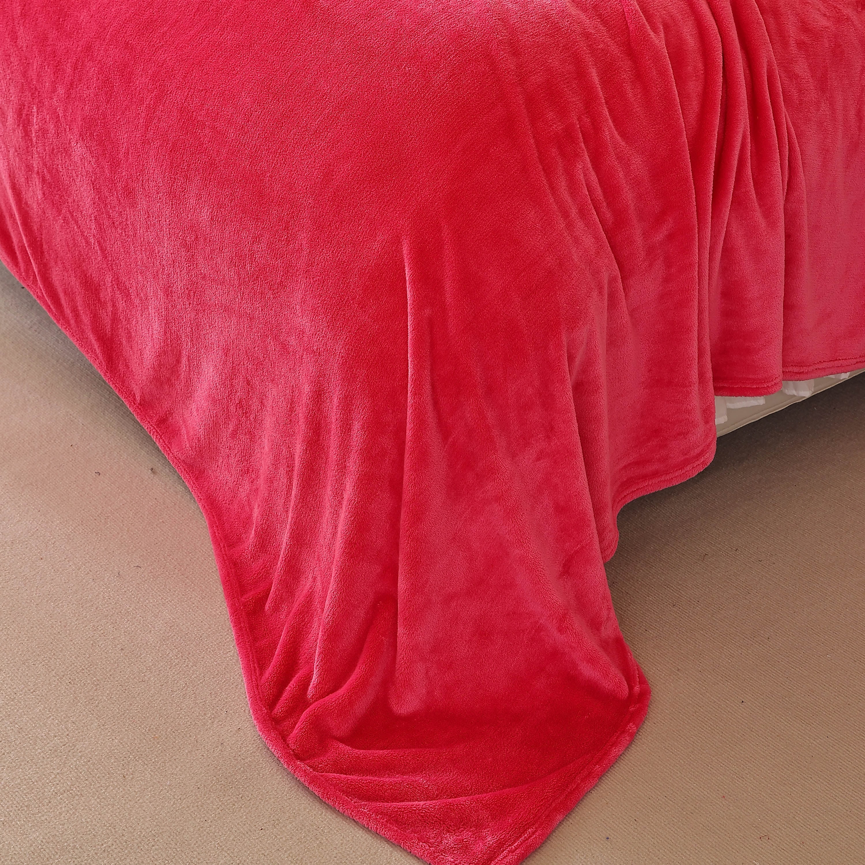 Fleece Bed Blanket King Size 104x90 inches Super Soft Fluffy Fuzzy Plush Blanket Geometric Pattern Cozy Microfiber Flannel Blankets