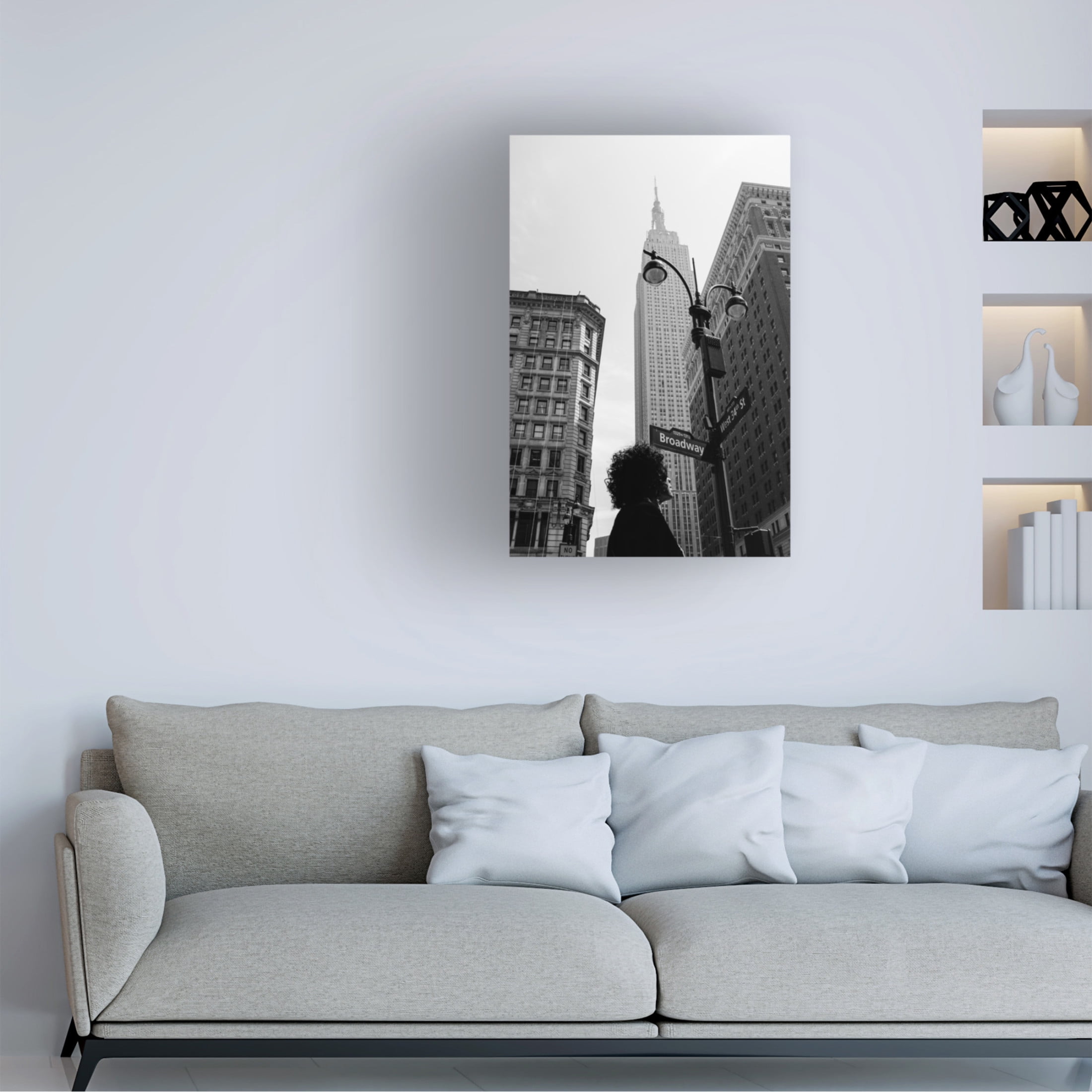 Canvas Wall Art - Gloria Salgado Gispert 'New York, New York' Wall Art for Living Room, Bedroom, or Office Décor by Trademark Fine Art - 30 x 47 Inches
