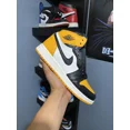 thumbnail image 2 of Size 5 - Jo r-dan 1 Retro High OG Yellow Toe 2022, 2 of 2