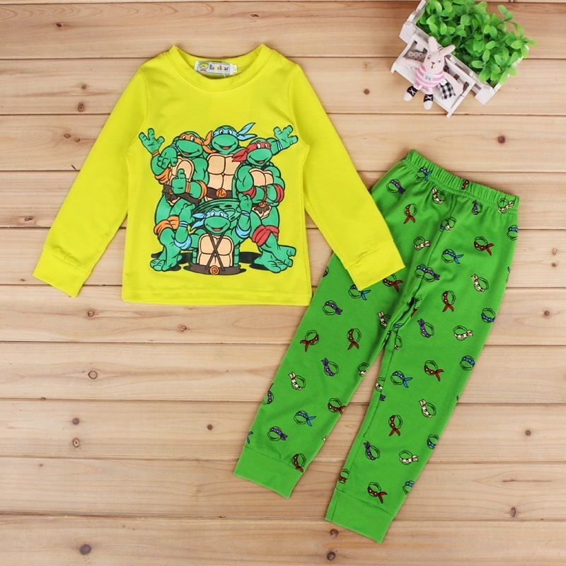 CafePress Hawaiian Christmas Turtles Pajama Set