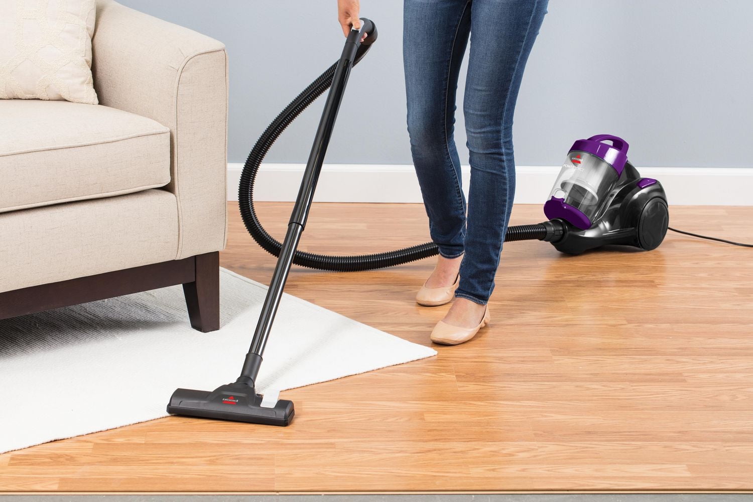 Aspirateur-traîneau sans sac PowerForce® Concept compact et léger