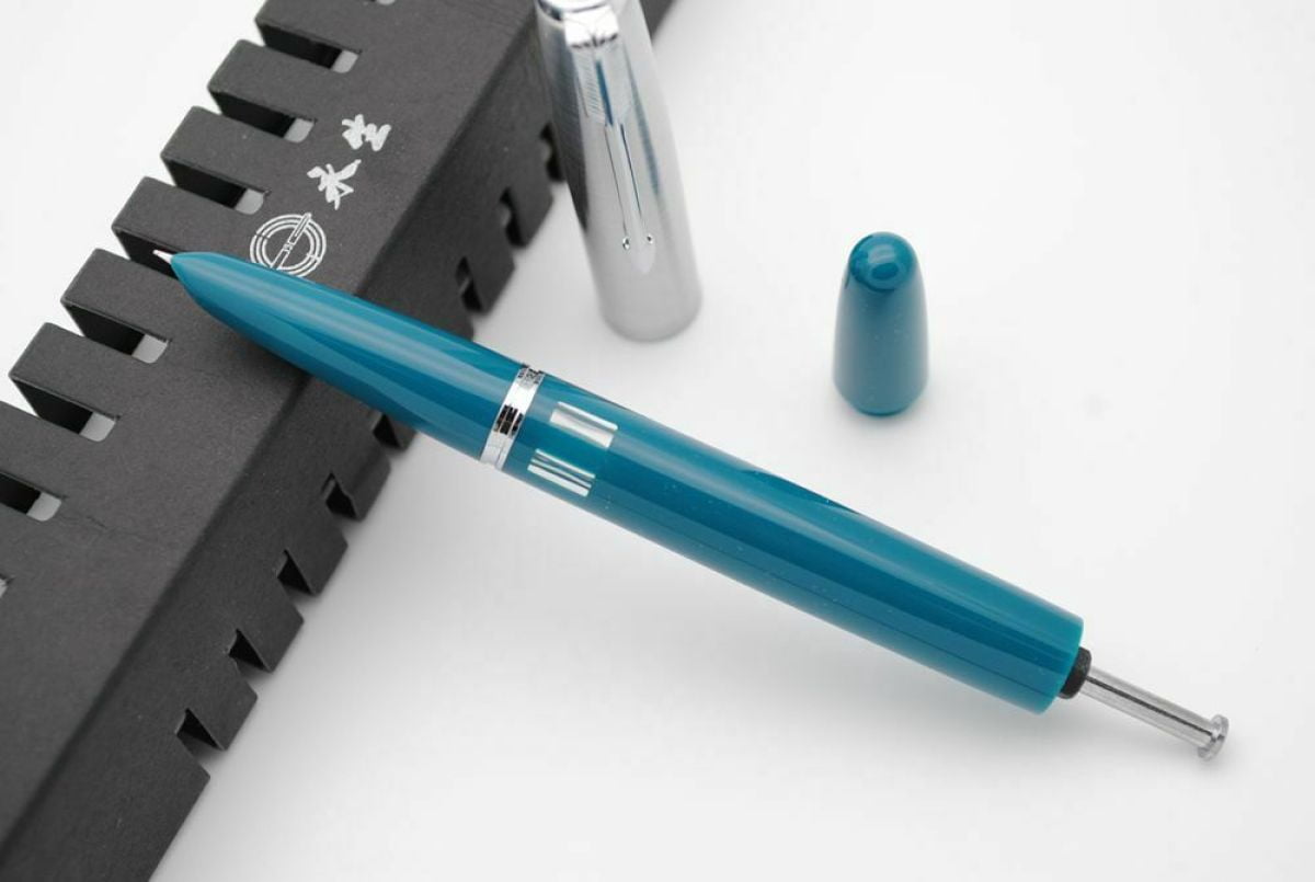 1 x Fountain Pen , esin Body Steel Push Cap Vacumatic Fountain Pen F Nib 0.5MM With Ink Window