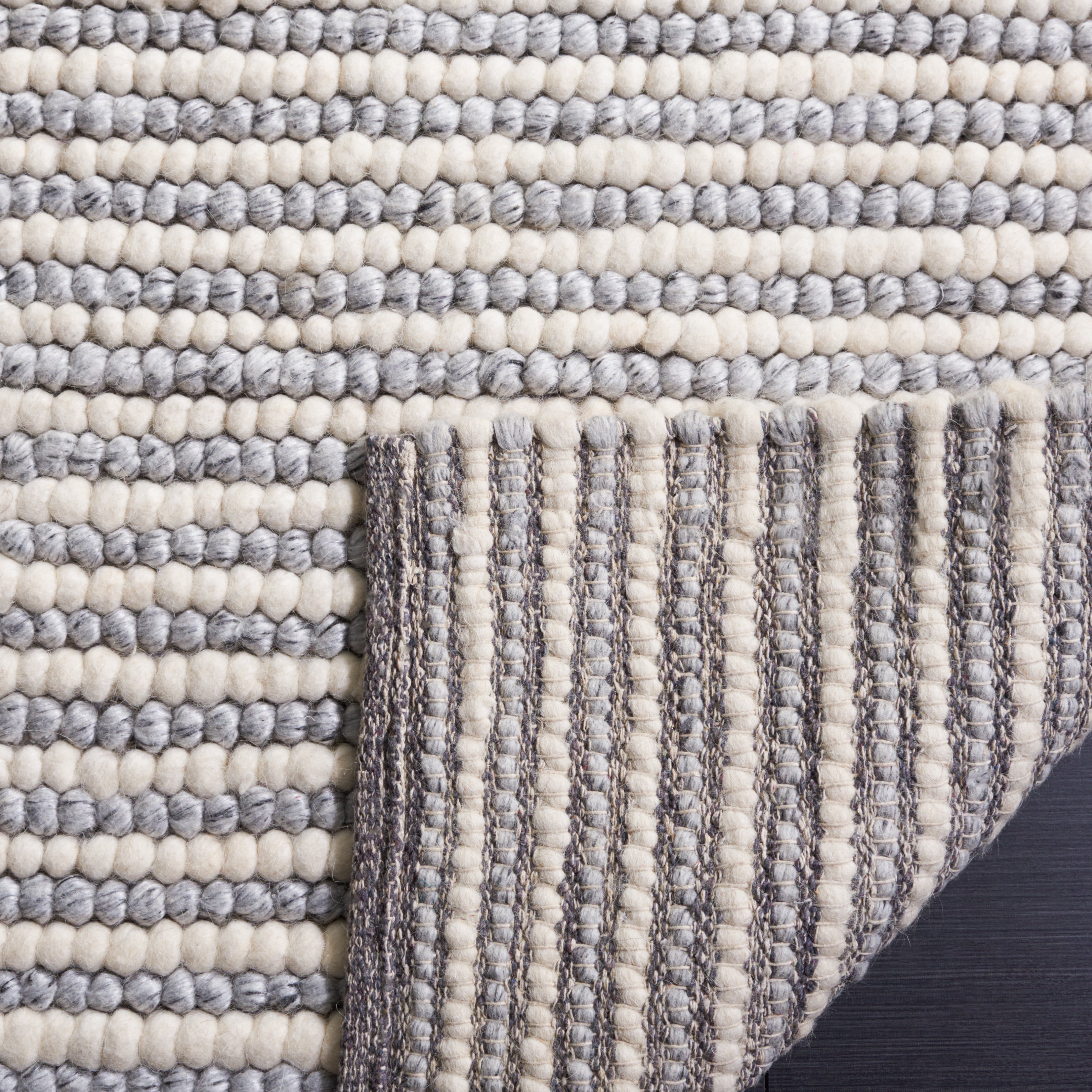 SAFAVIEH Natura Fredrick Striped Area Rug, Ivory/Grey, 8' x 8' Round