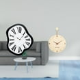 thumbnail image 2 of Reloj de pared con diseño distorsionado, números , estilo decorativo, electrónico, de acrílico y madera, con mecanismo silencioso. Ideal para s, 2 of 8