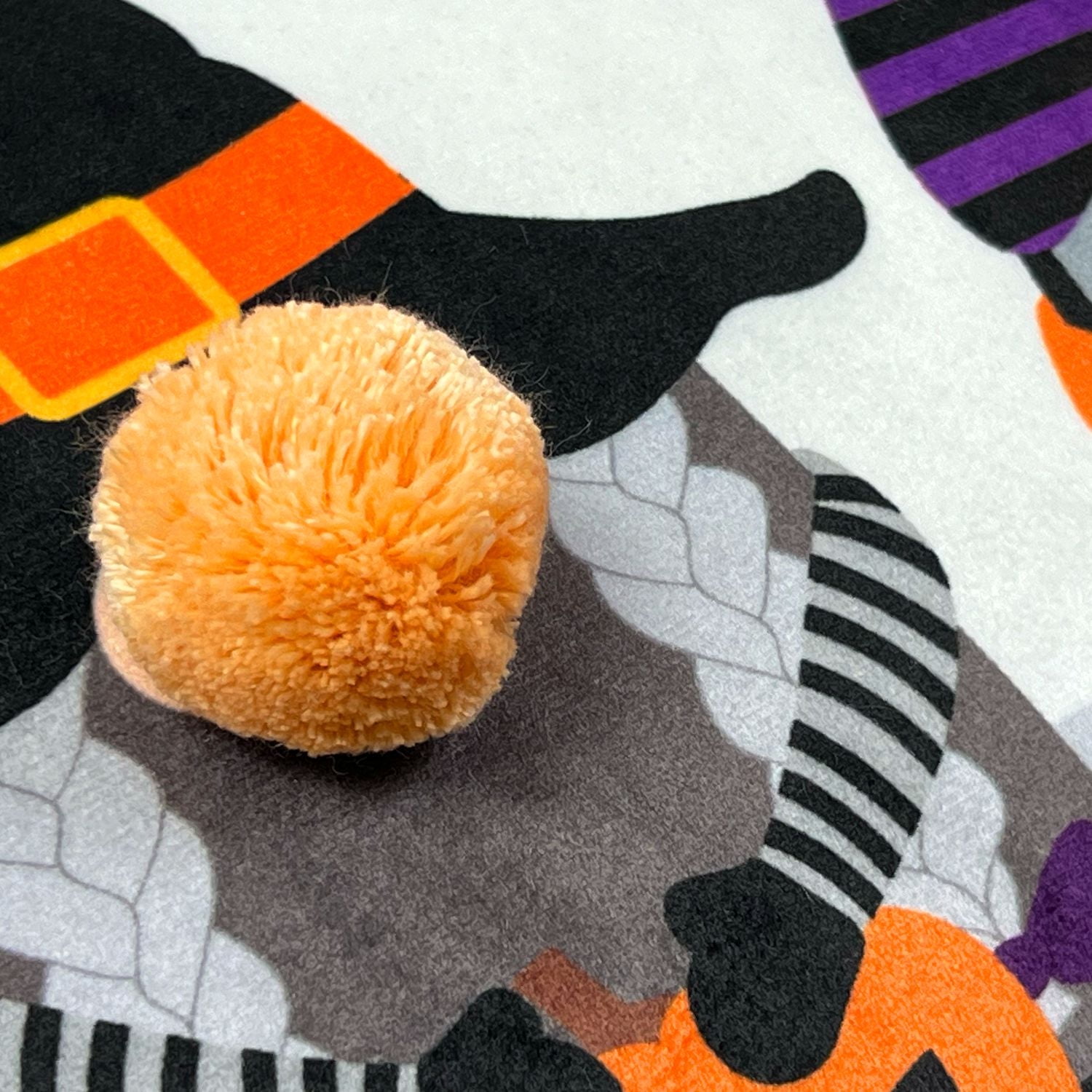 Façon de célébrer! Coussin décoratif gnomes d’Halloween