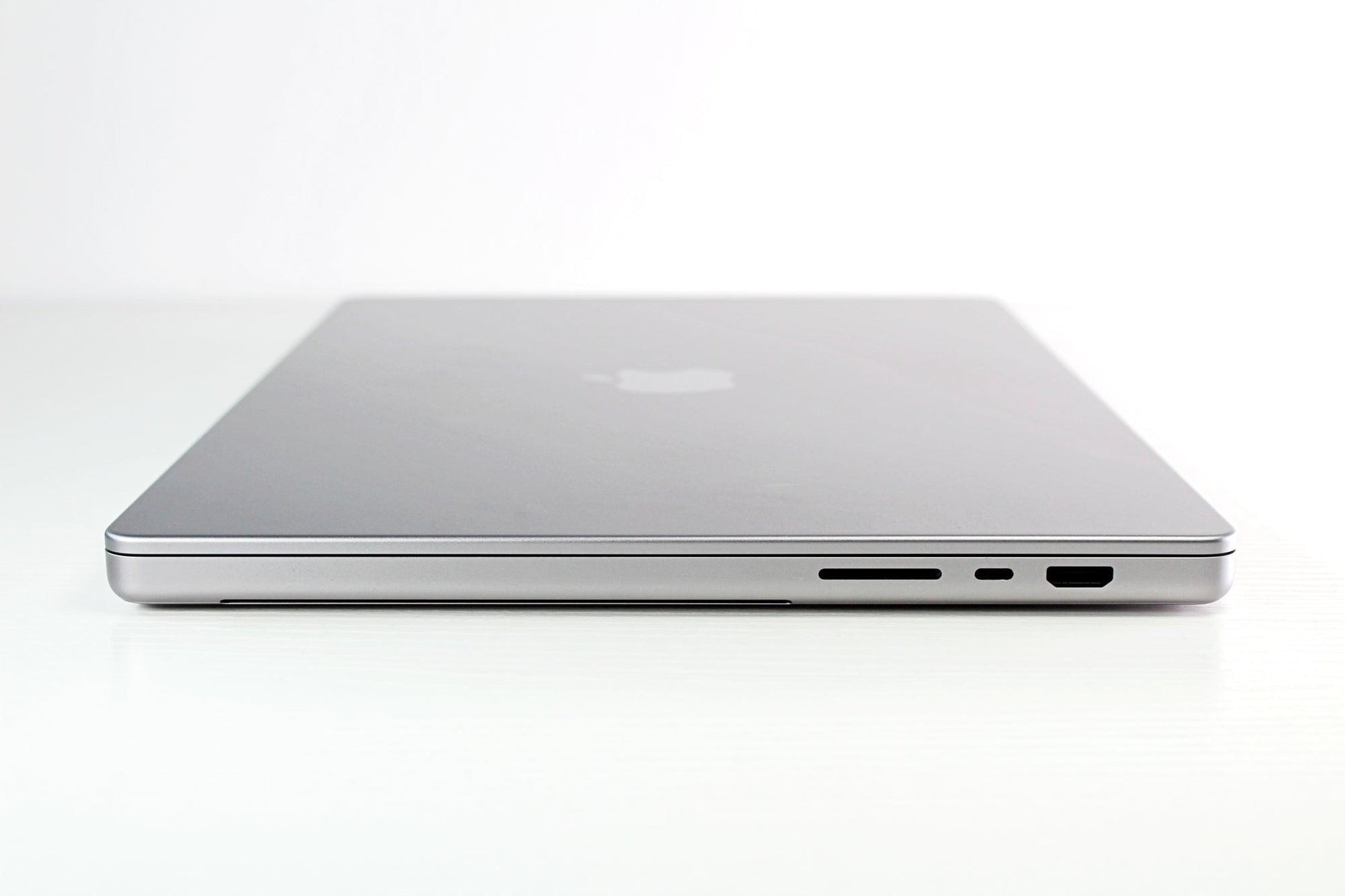 MacBook本体 Apple MacBook Pro M1 Max 32GB SSD1TB US Amazon.com: Apple 2021 MacBook Pro with Apple M1 Max Chip, 14-inch