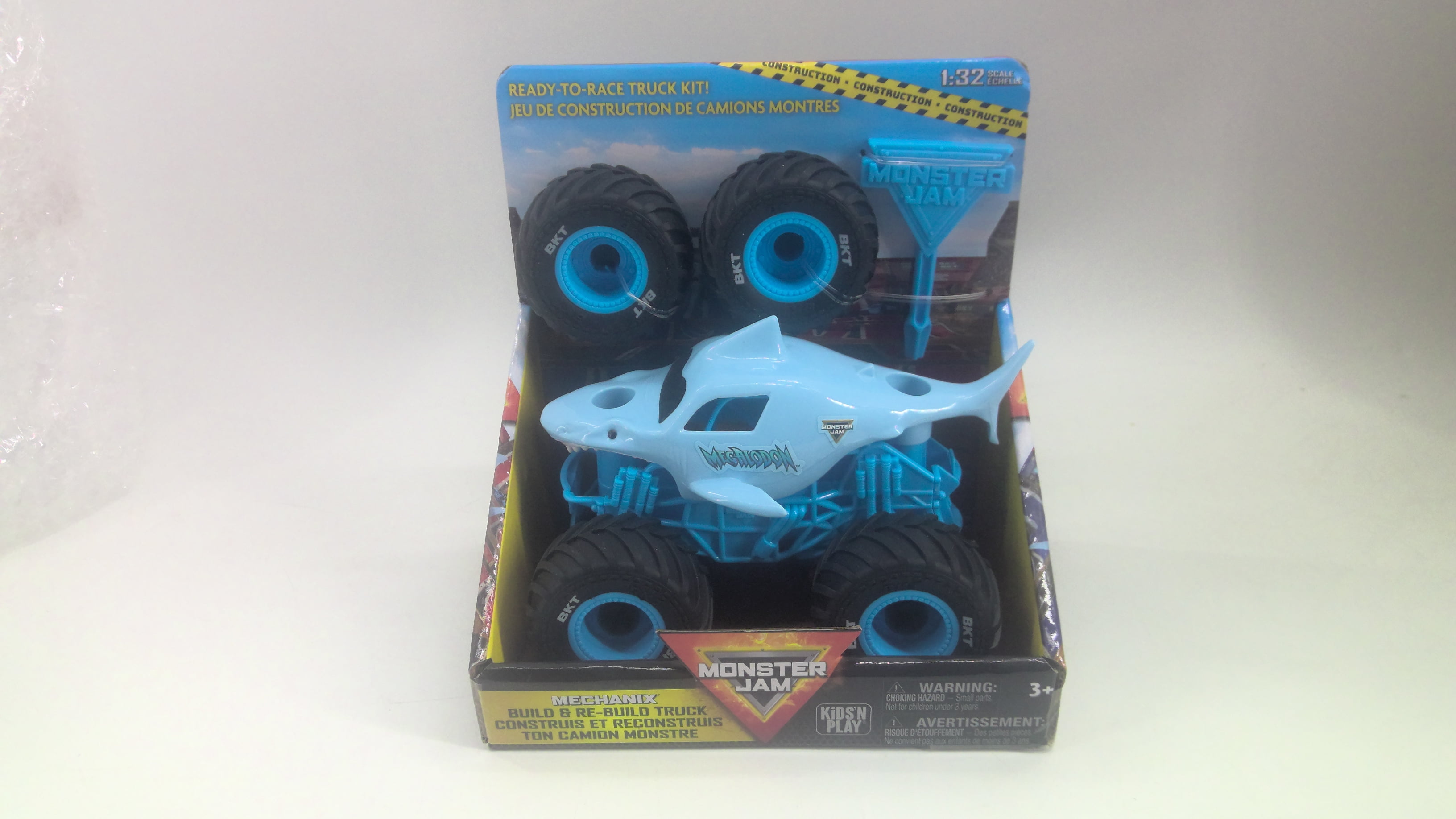 Monster Jam Megalodon Mechanix 組立キット Monster Jam Megalodon Mechanix ReBuild Truck - Walmart.com