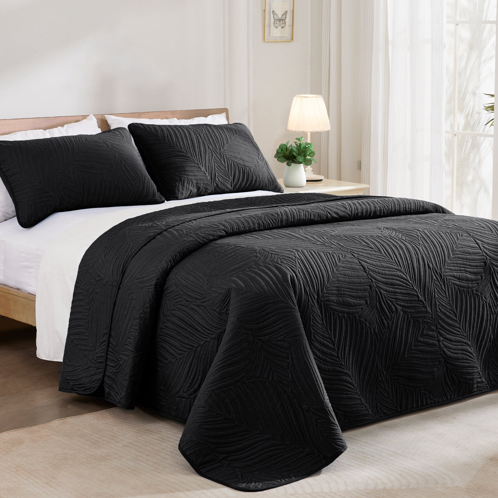 Exclusivo Mezcla Ultrasonic Twin Size Quilt Set Black, 2 Pieces Lightweight Bedspread Leaf Pattern Bed Cover Soft Microfiber Coverlet Bedding Set for All Seasons