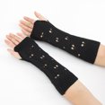 thumbnail image 3 of Mujeres Invierno Guantes Crochet largo con orificios para los de Muñequera de brazos Térmico Cálido Corazón Diseño hueco Moda Negro Sunnimix guantes largos sin dedos, 3 of 5