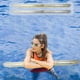 thumbnail image 1 of Flotador inflable Pool Noodle para adultos | Palo de ejercicio grande para piscina de PVC | Soporte ergonómico | Tubo de agua flexible duradero | 68,9 x 5,1 pulgadas | Oro o plata | Paquete, 1 of 5