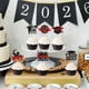 thumbnail image 4 of Adornos para cupcakes Ercadio 2026 con purpurina para graduación, color negro y rojo, 30 unidades, 4 of 7