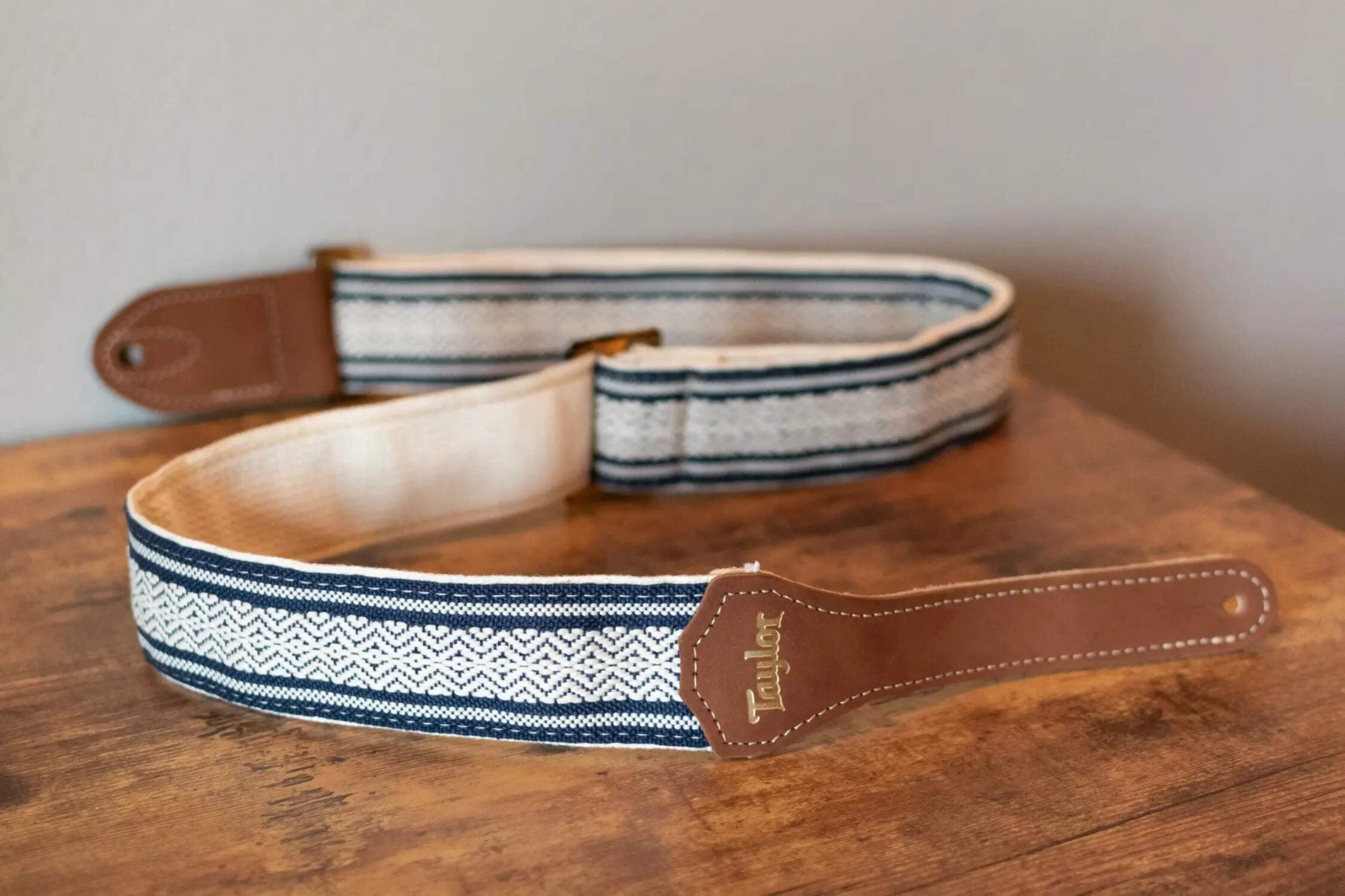 Taylor Academy Guitar Strap - White/Blue Jacquard Cotton 2"
