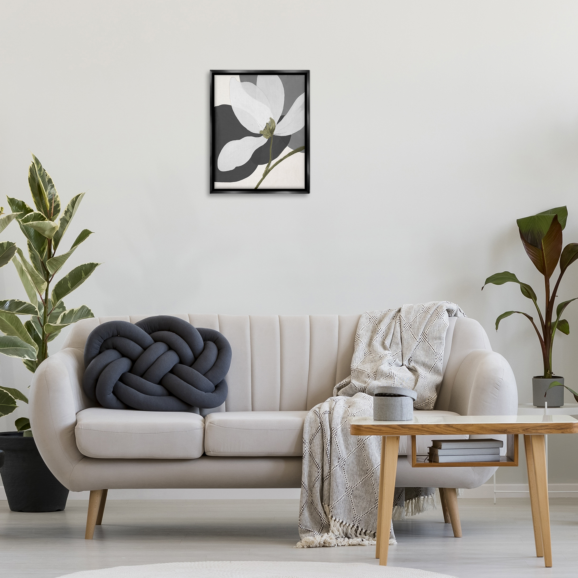 Stupell Industries Abstract Floral Shape Botanical & Floral Painting Black Floater Framed Art Print Wall Art, 17 x 21