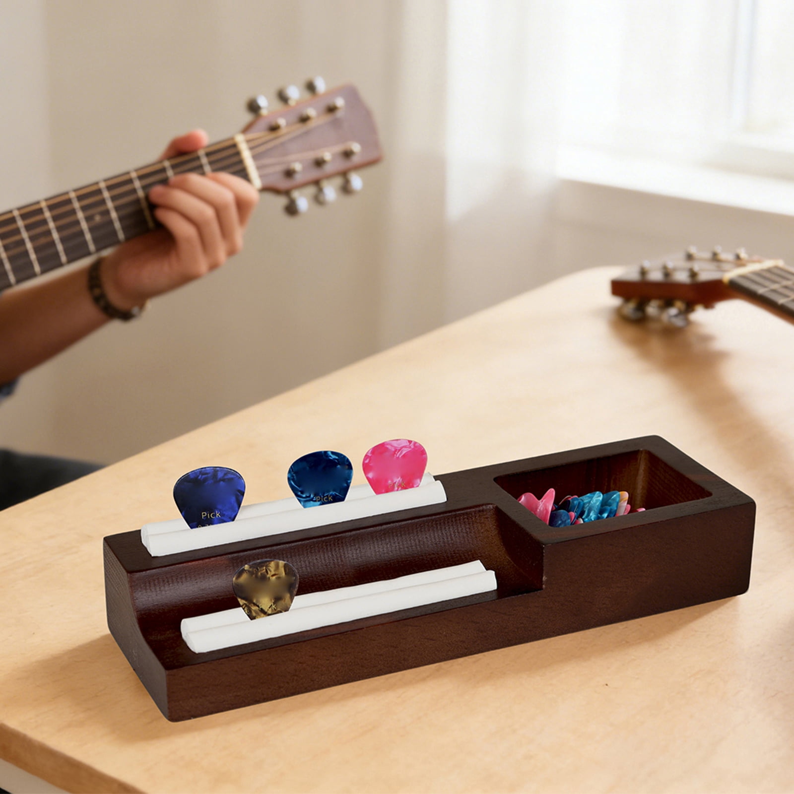 Portable Guitar Pick Storage Box Light weight Guitar Pick Display Holder For Musicians Practice And Travel