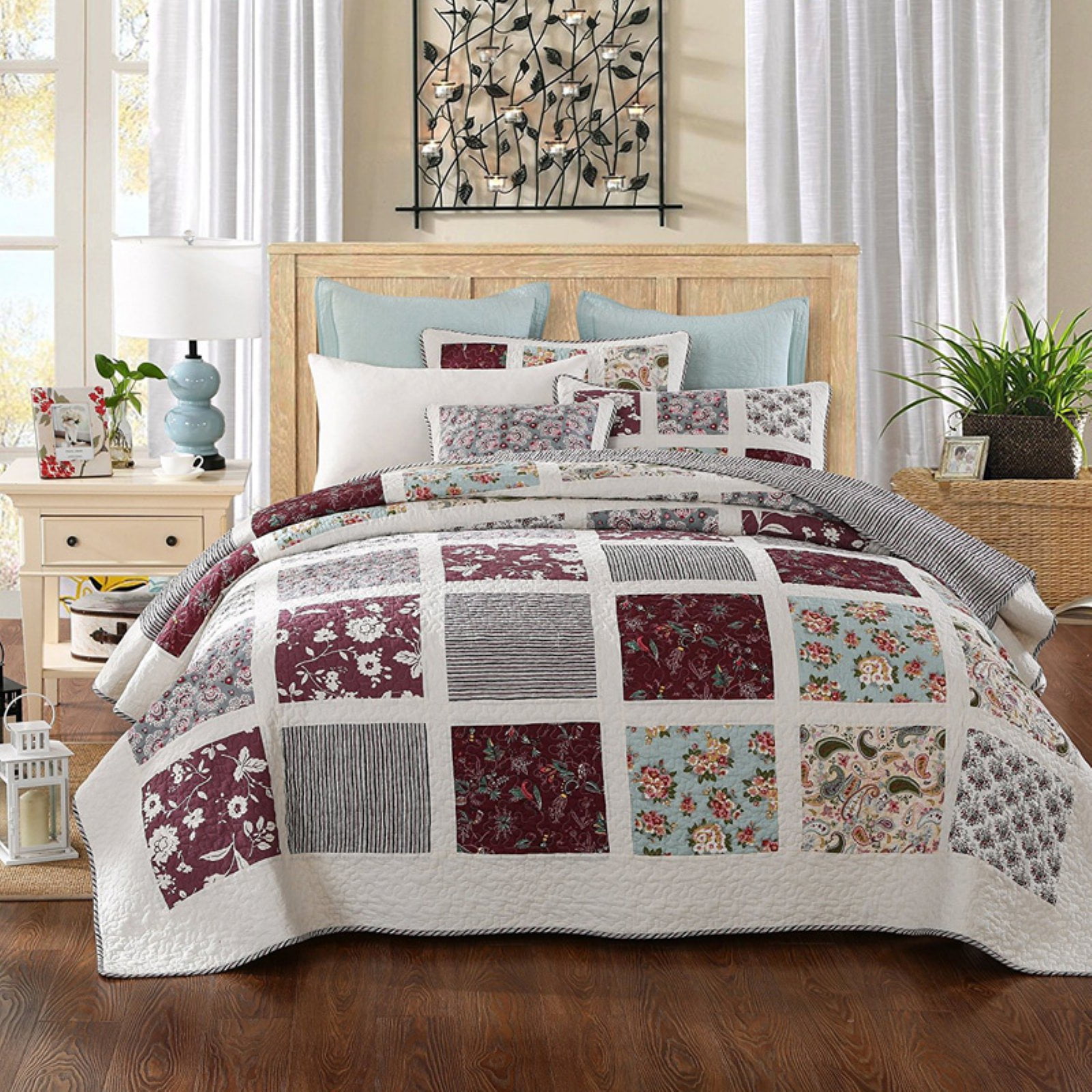 Bohemian Merlot Patchwork Quilt Set by DaDa Bedding Collection