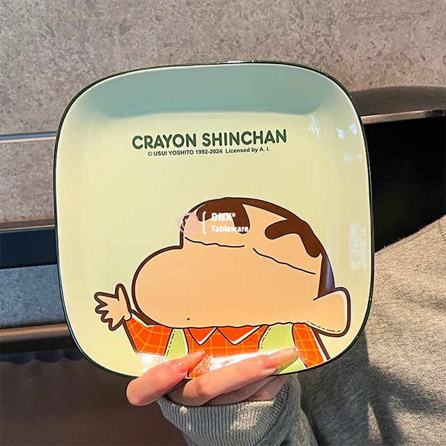 Plato de cerámica bonito Crayon Shin-chan, plato de dibujos animados, vajilla de aspecto alto, plato creativo para el hogar de 8 pulgadas