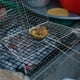 thumbnail image 4 of BRIGHTFUFU Red para parrilla de barbacoa, accesorio para asar verduras, cesta para asar pescado, cesta para asar verduras al aire libre, cesta rodante para asar al aire libre, 4 of 7