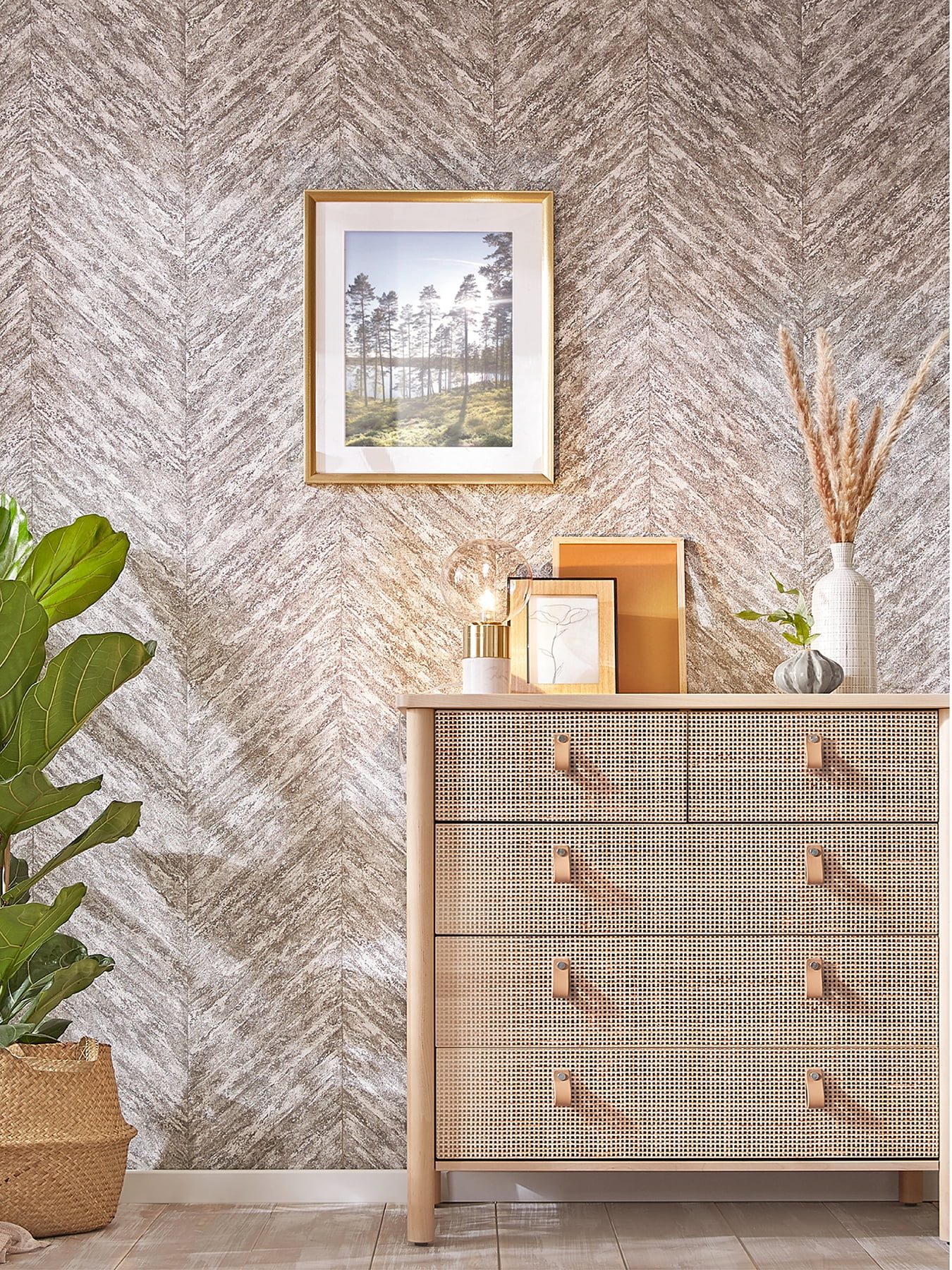 Advantage Madoka Sterling Chevron Wallpaper, 20.9-in by 33-ft, 57.48 sq. ft
