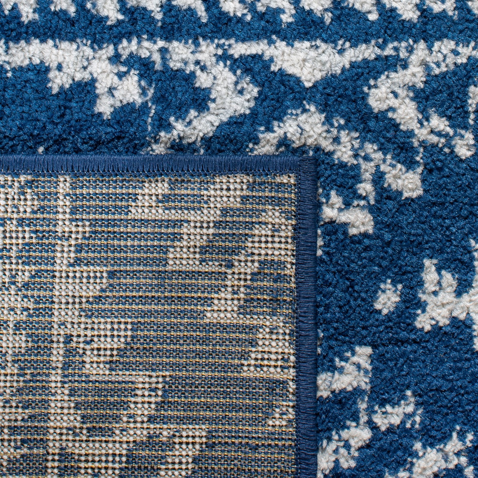 SAFAVIEH Tulum Lakisha Southwestern Area Rug, Navy/Ivory, 6' x 9'