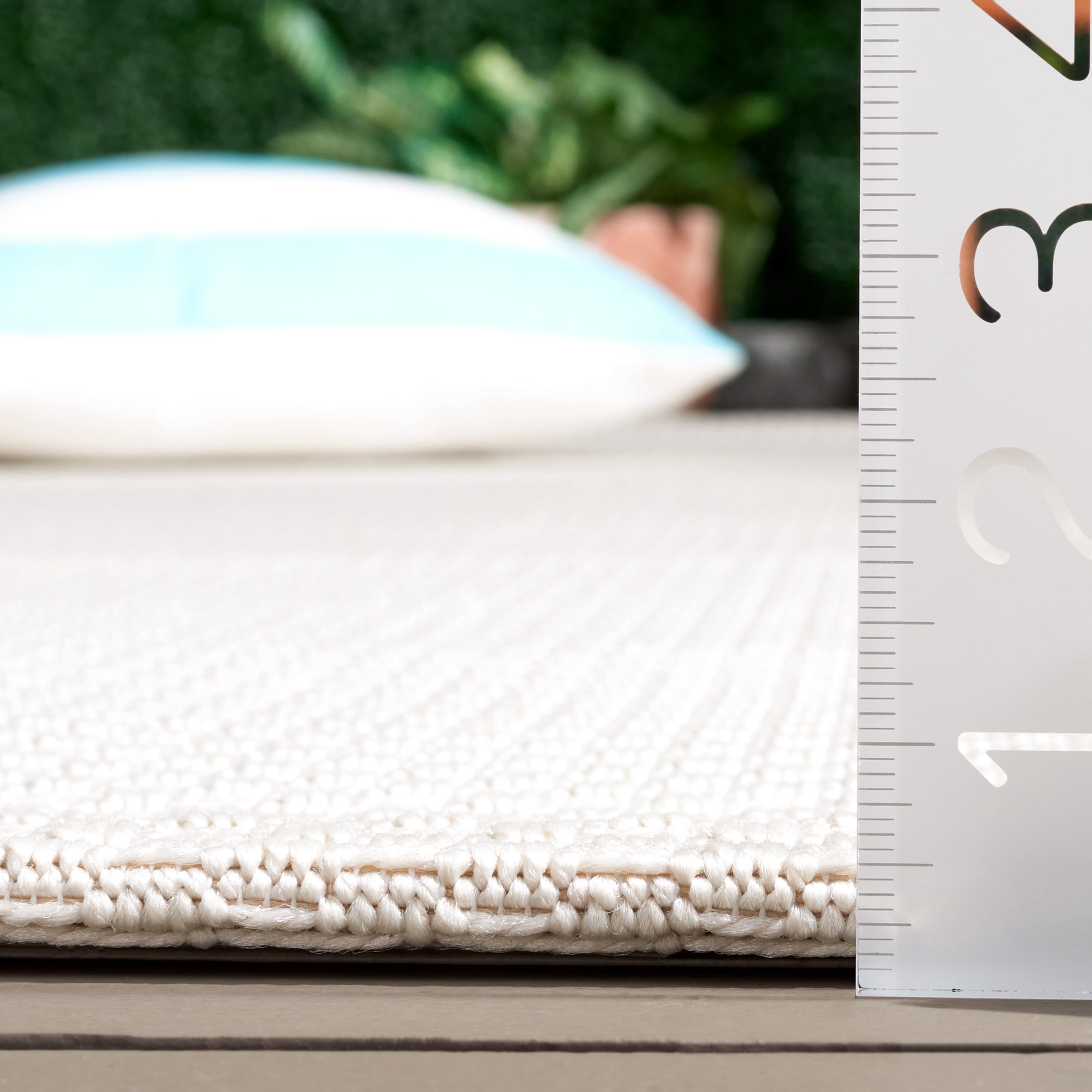 SAFAVIEH Sisal All-Weather Ophelia Solid Indoor/Outdoor Area Rug, Ivory, 9' x 12'