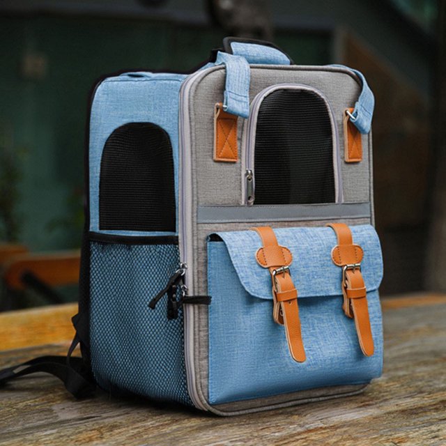Large Capacity Pet Backpack for Cats & Small Dogs, Ventilated Travel Carrier with Reflective Strip, Foldable Design, 32x22x42cm