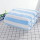 thumbnail image 5 of Toalla de terciopelo 1 pieza a rayas Poliéster grueso absorbente – Secado rápido, sin mudas, suave y mullido 70x140cm Baño de lujo grande, gimnasio, toalla de playa – morado, azul, verde, gris, 5 of 6