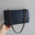 thumbnail image 3 of Bolso cuadrado de moda europea para mujer, novedad de Corea del 2024, bolso cruzado con cadena para mujer, bolsos de mensajero, bolso de mano de cuero para mujer, 3 of 5