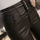 thumbnail image 2 of Pantalones de cuero mate de cuatro botones para mujer, otoño e invierno, cintura alta, ropa exterior, pies finos, más leggings ajustados acolchados de terciopelo, 2 of 6