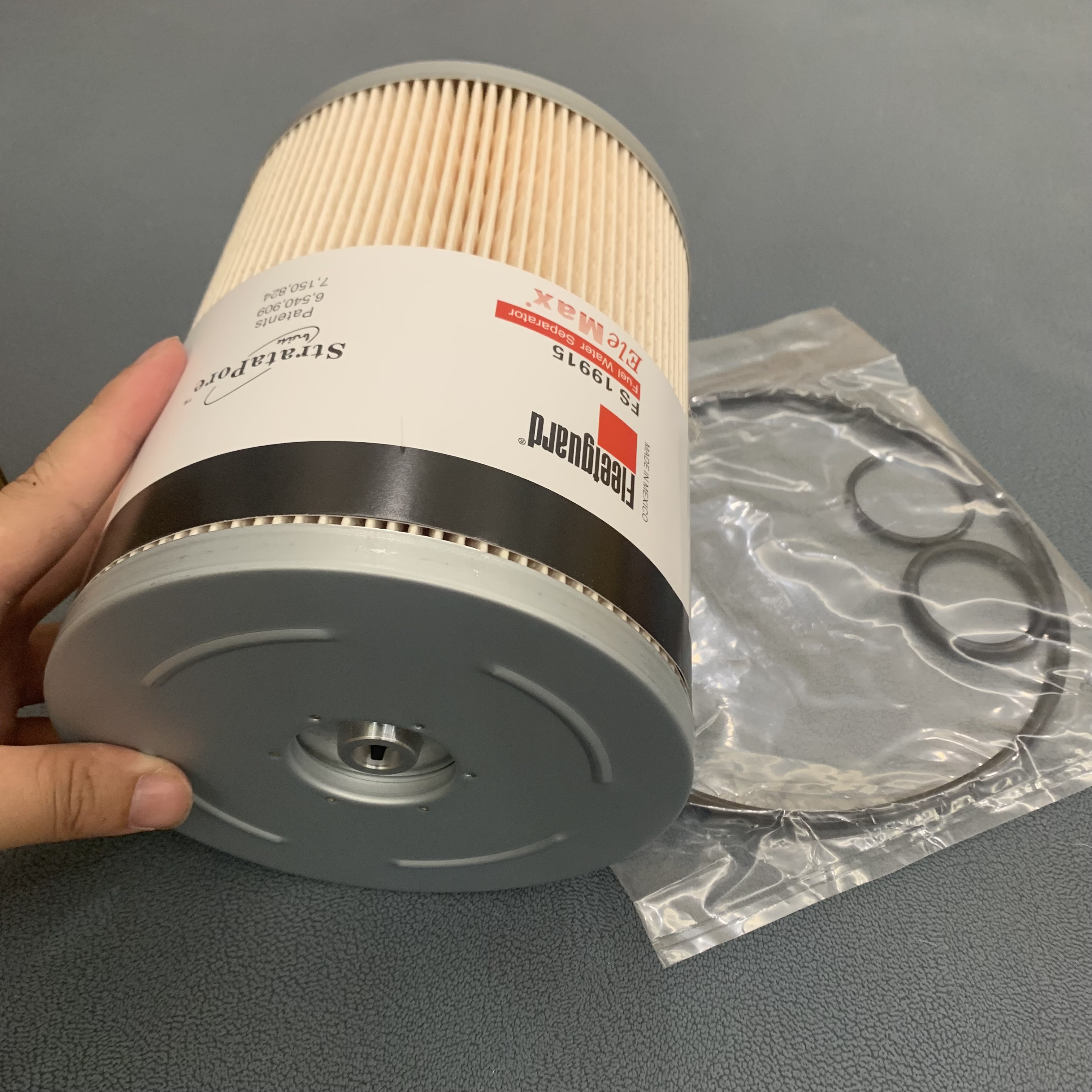 Fleetguard FS19915 Fuel Filter With Water Separator – Elemax OEM Replacement