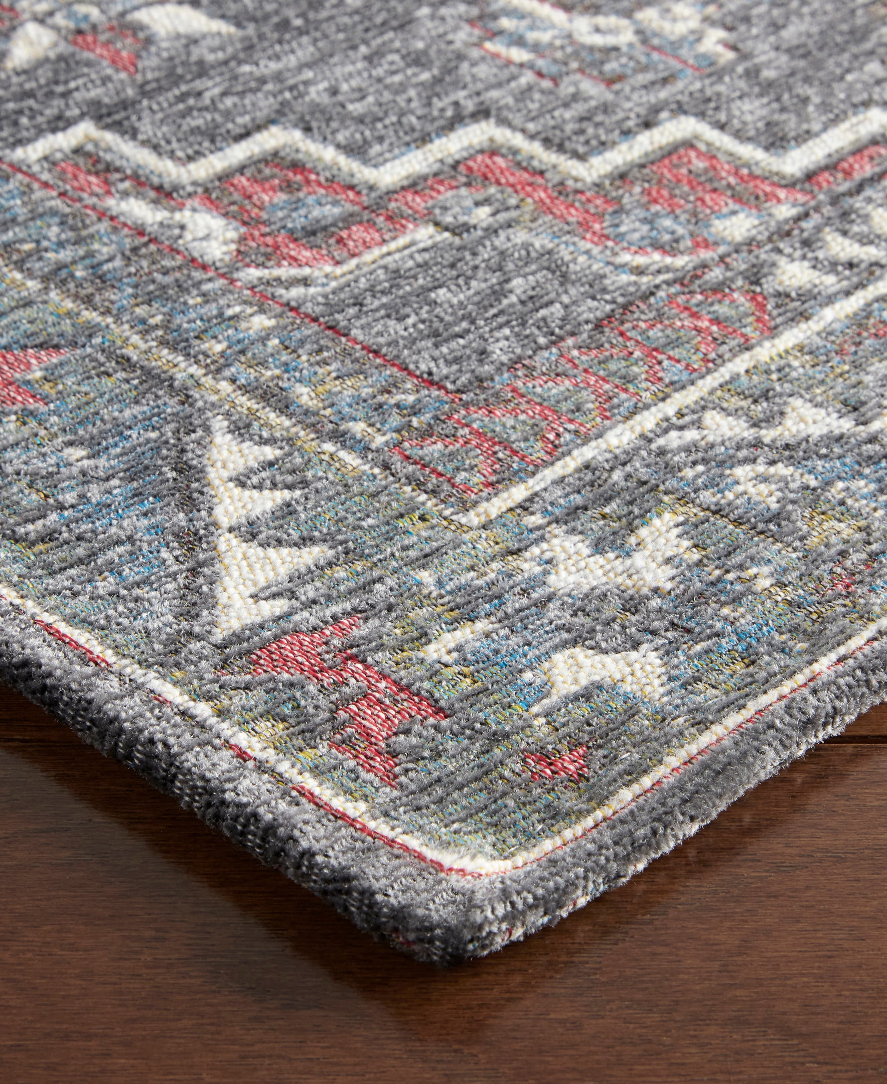TOWN & COUNTRY LUXE Livie Forever Vintage Everwash® Washable Multi-Use Decorative Rug, Kitchen Rug, Low-Profile Door Mat, Bedroom Rug and Dorm Room Rug with Non-Slip Backing, Grey/Rose Pink, 24"x40"