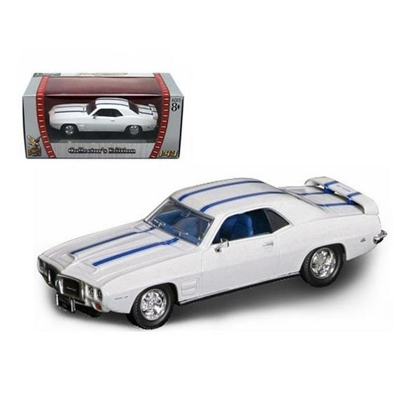 1 par 43 1969 Pontiac Firebird Trans Am Diecast Car&44; Blanc