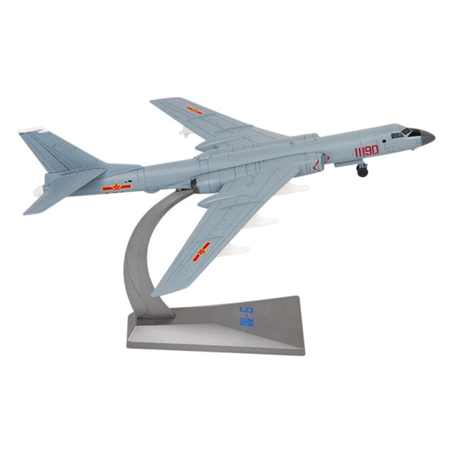 Modelos de aviones Diecast Plane Metal 6K Bombardero de juguete Modelo de de aire con soporte para niños Niño Cumpleaños Decoración de coleccionable - Magideal Modelos de aviones