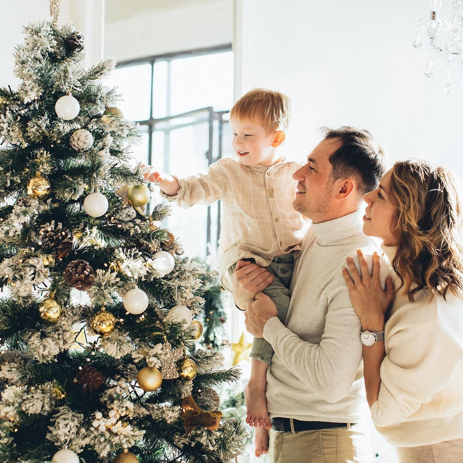 Artificial Christmas Tree, 7FT Premium Pine Unlit Holiday Decoration, Full Size Décor Easy Assembly Metal Stand