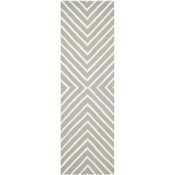 SAFAVIEH Cambridge Lilly Diamond Striped Wool Runner Rug, Silver/Ivory, 2'6" x 6'