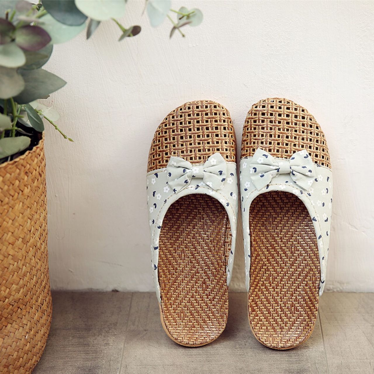 slippers teenage girl