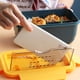 thumbnail image 5 of Yuarrent Fiambrera para estudiantes con forma rectangular, horno microondas, mantenimiento fresco, cubiertos de plástico de estilo nórdico Cocina y Comedor Rojo, 5 of 6