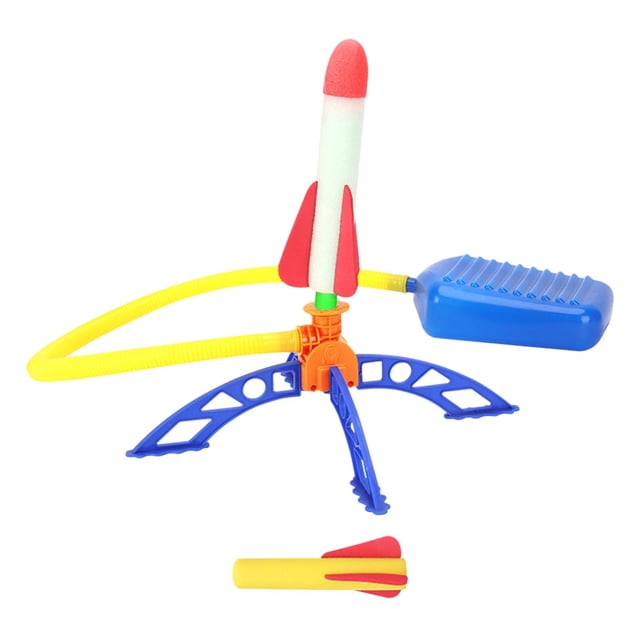 lanzacohetes ciencia juguete educativo cohete juguetes para parques jardín al aire libre estilo a Producto importado stomp rocket con base tripié azul, tubo flexible amarillo y bomba de aire azul. Cohete de espuma blanco con punta roja montado en el lanzador y segundo cohete amarillo con aletas rojas delante; ángulo ajustable, tamaño aprox. 22x22x28 cm. Suele usarse para juegos grupales en césped o parque.