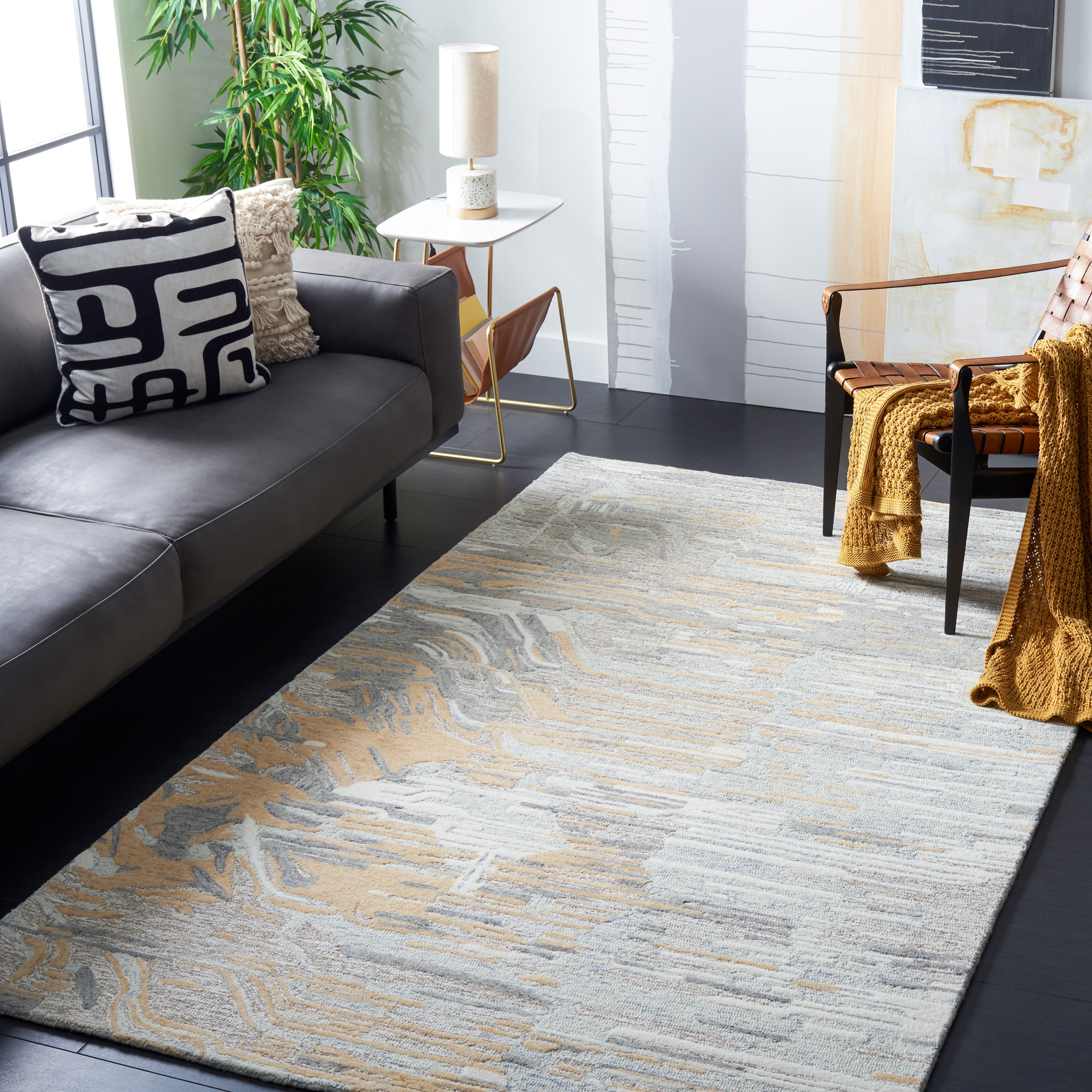 SAFAVIEH Metro Mirjana Distressed Area Rug, Natural/Gold, 4' x 6'
