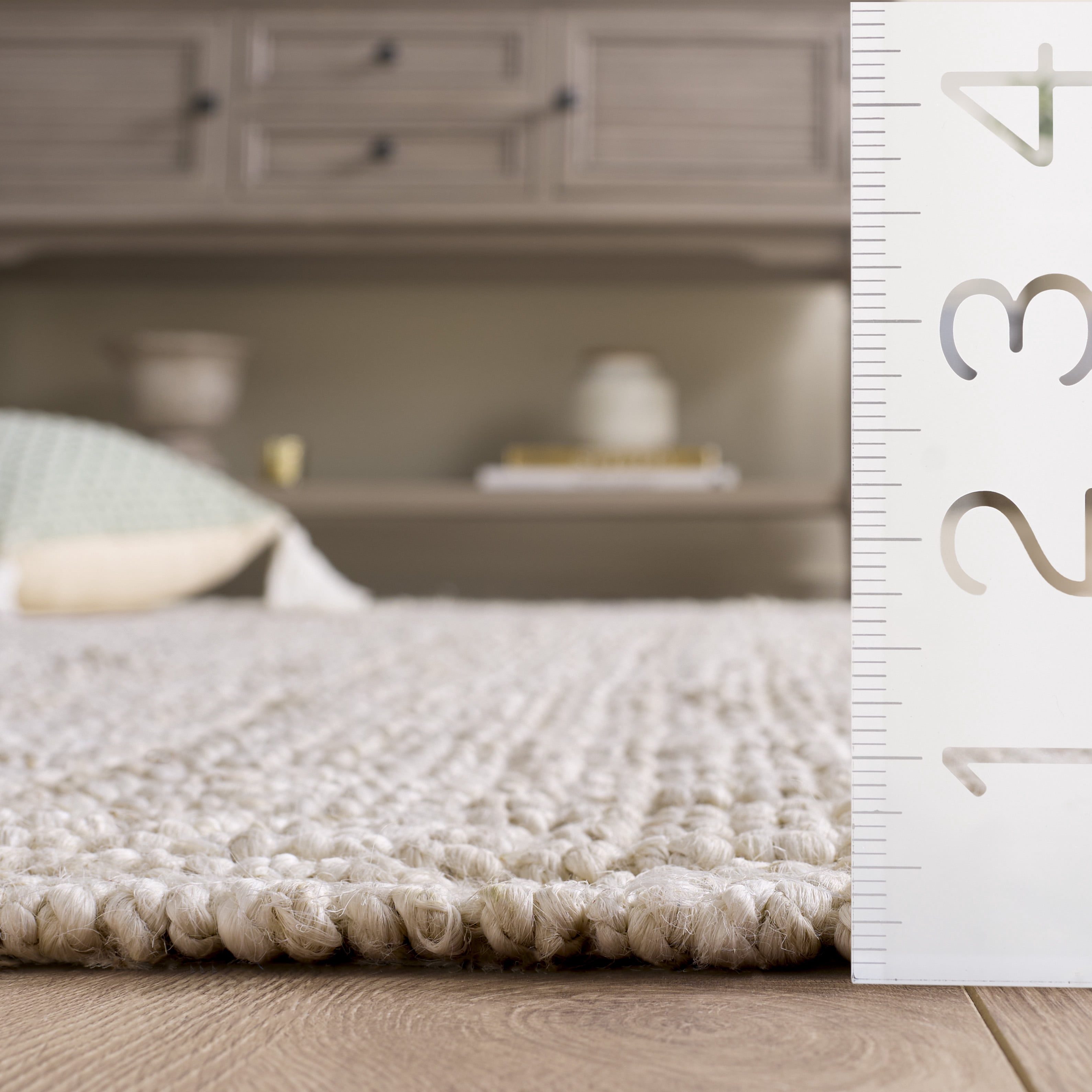 Safavieh Natural Fiber Delmar Solid Area Rug, Bleach/Ivory, 3' x 3' Round
