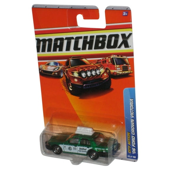 Matchbox City Action (2009) Green '06 Ford Crown Victoria Taxi Toy Car 68/100