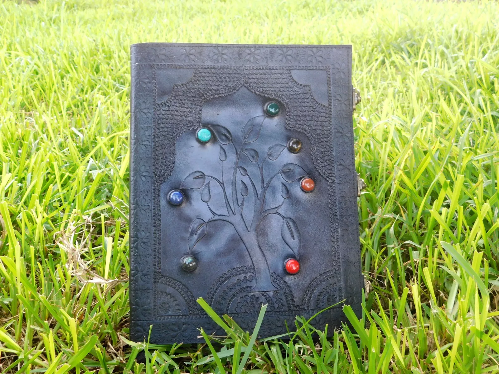 Handcrafted Embossed Tree Of Life Design Vintage Leather Bound Journal Seven Stone Diary Blank Notebook For Men & Women