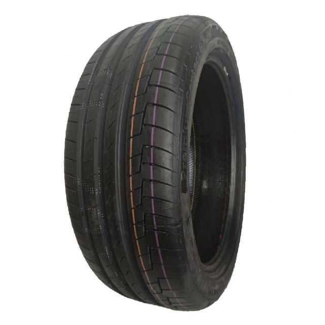 llanta 215/45r18 Continental Premiumcontact 6 89W llanta negra, vista 3/4 frontal que muestra la banda de rodamiento asimétrica con ranuras longitudinales y líneas de pintura, perfil para rin 18 y dibujo visible; adecuada para uso en carretera y a menudo usada en pruebas recreativas de manejo.