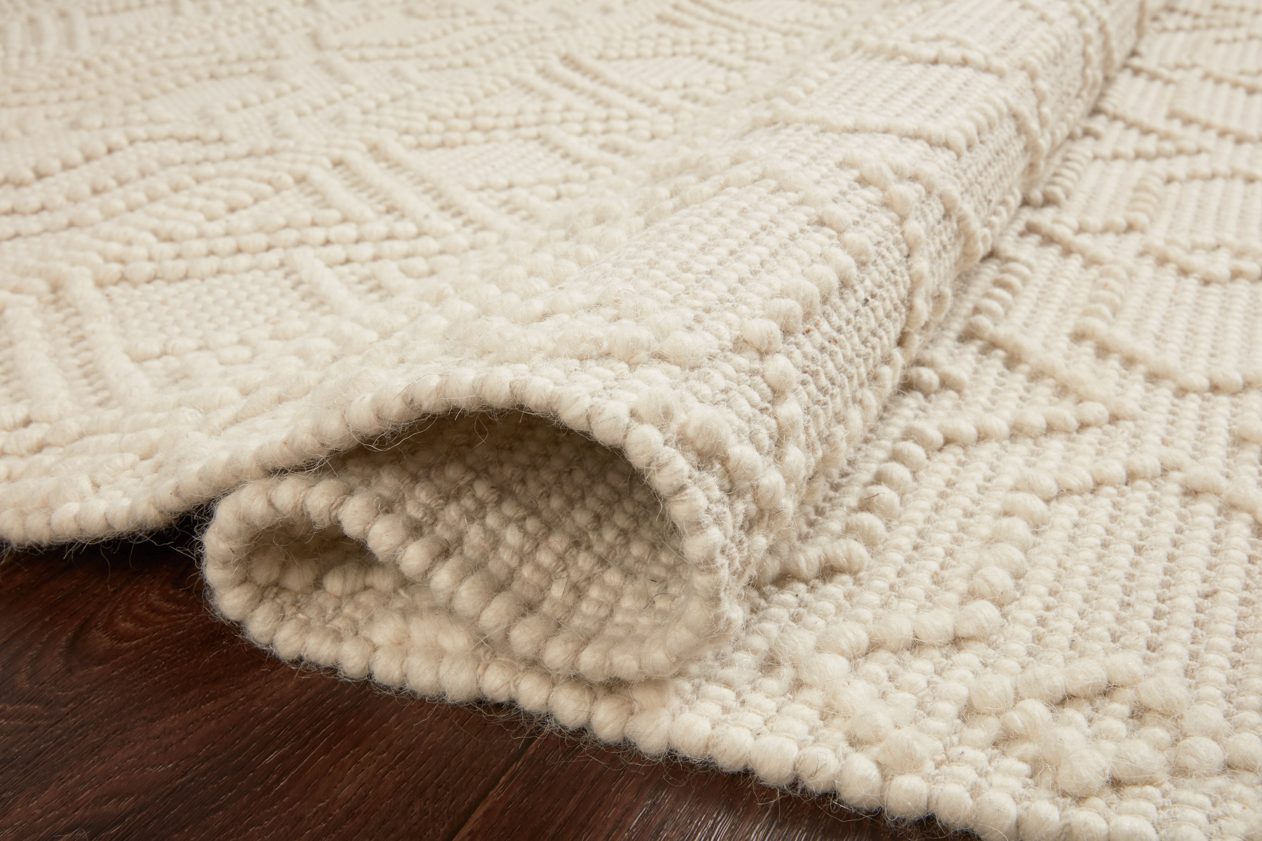 Loloi Noelle Ivory / Ivory Geometric Area Rug 18" x 18" Sample